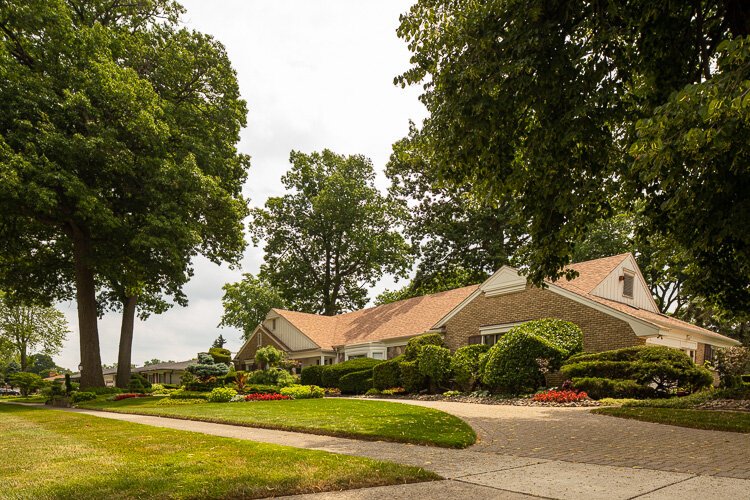 Mid-century modern homes in Southfield. Photo by David Lewinski.