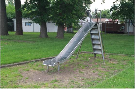 Before photo: Roxana Park before it received an upgrade through the CDBG grants.