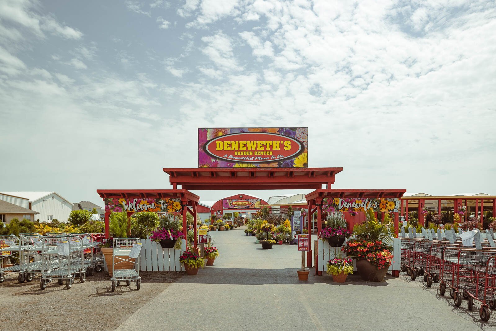 Deneweth’s Garden Center 