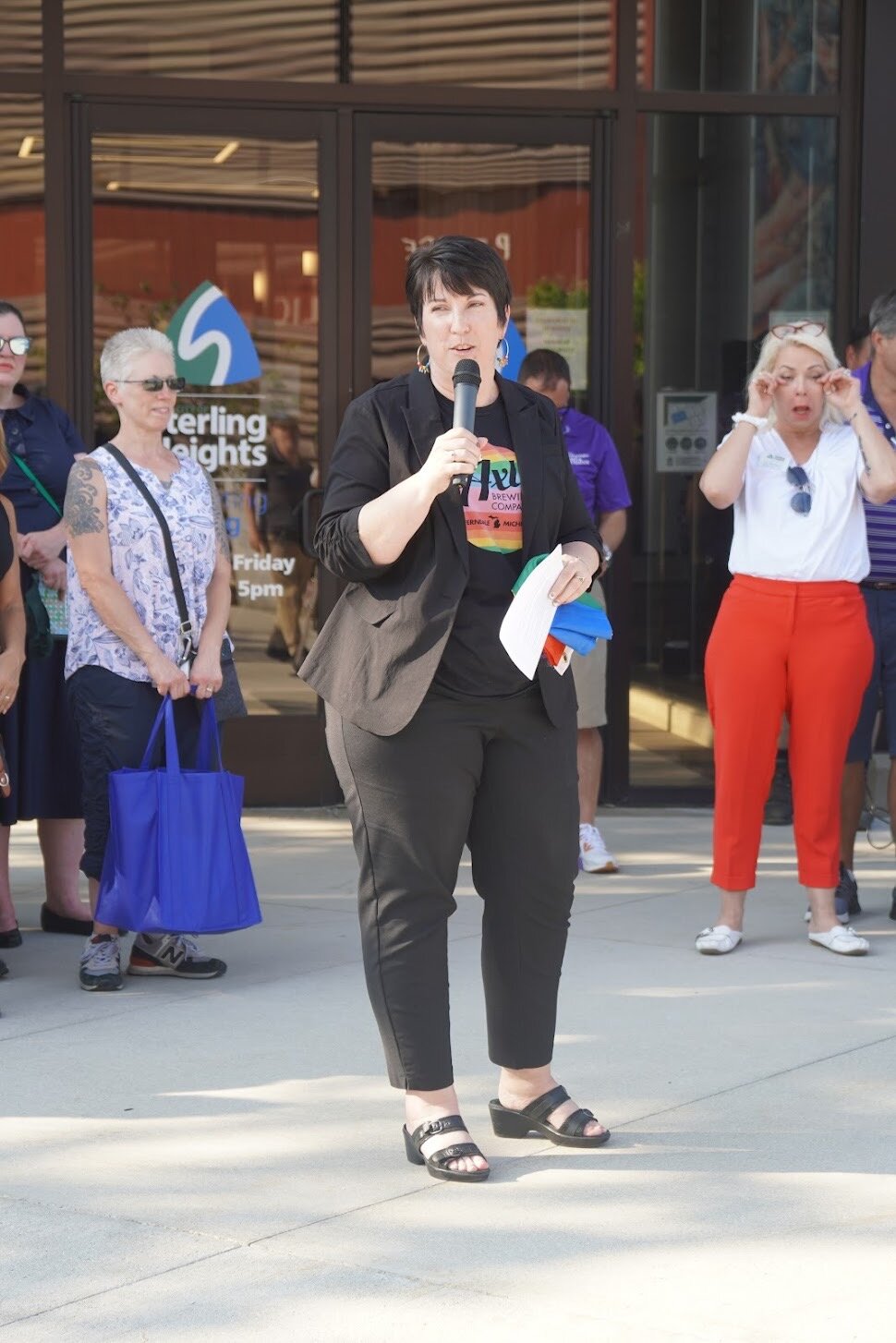 City Communications Director Melaine Davis emceed the event.