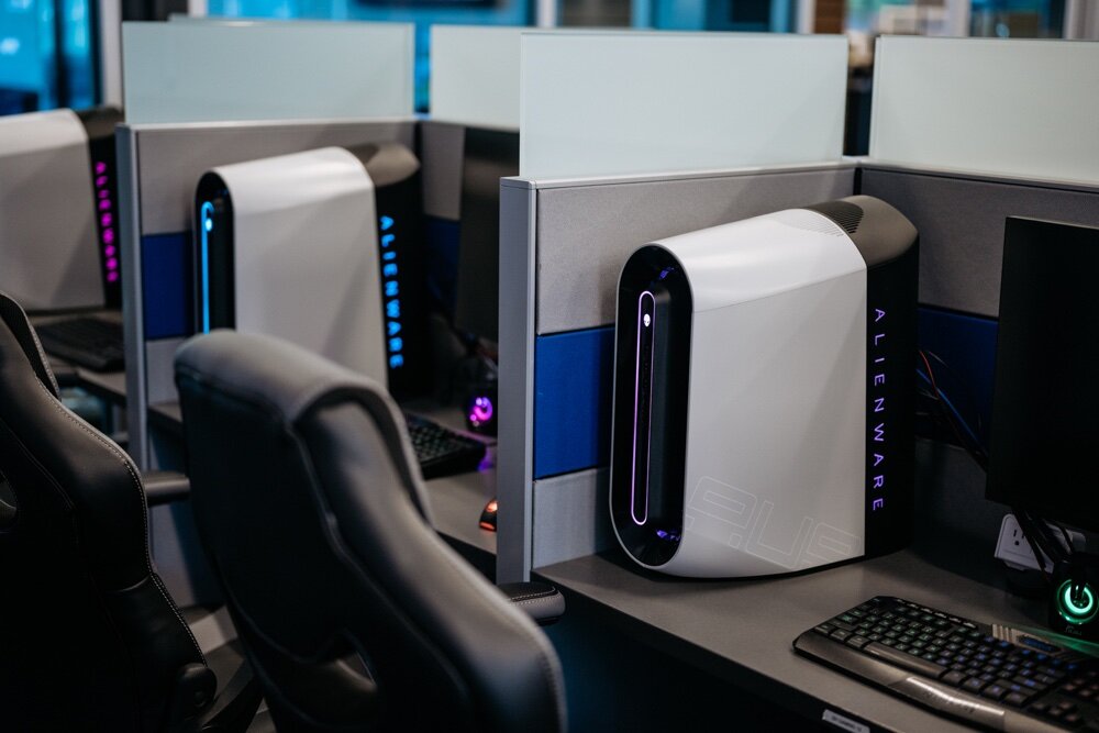The arena is complete with 12 Alienware Aurora R12 gaming computers with i7 processors.
