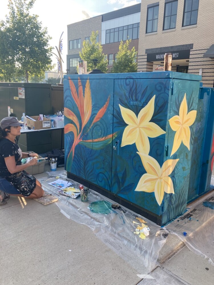 The artist Shadia at work.