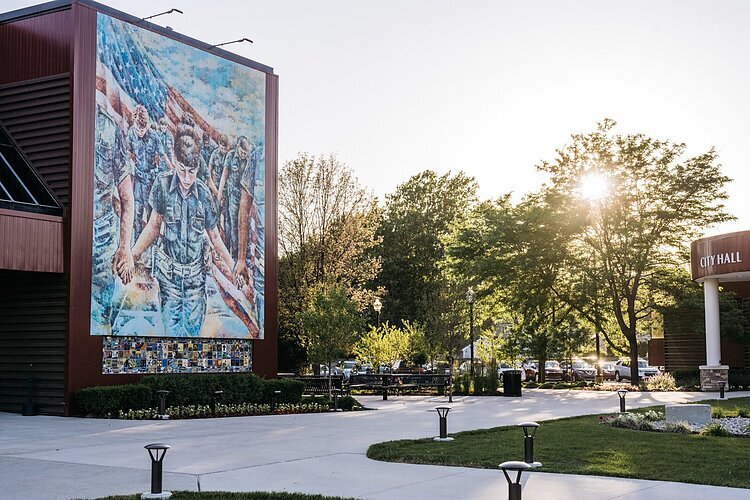 An unveiling ceremony for the city’s first Gulf War Memorial is scheduled for 11 a.m. on Monday, Nov. 11, in the courtyard between City Hall and the Sterling Heights Police Department.