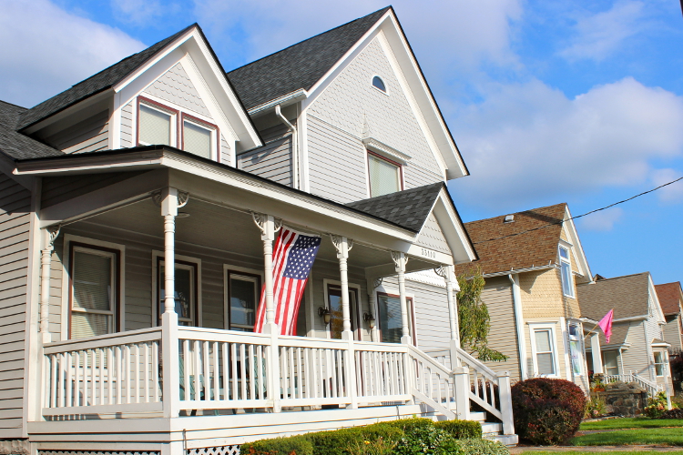 Queen Anne houses in downtown Farmington